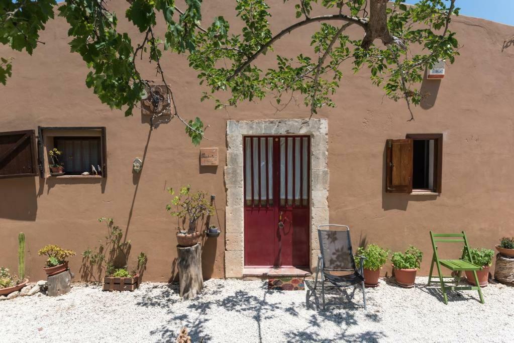 Agriturismo Terra Di Pace Noto Exterior photo